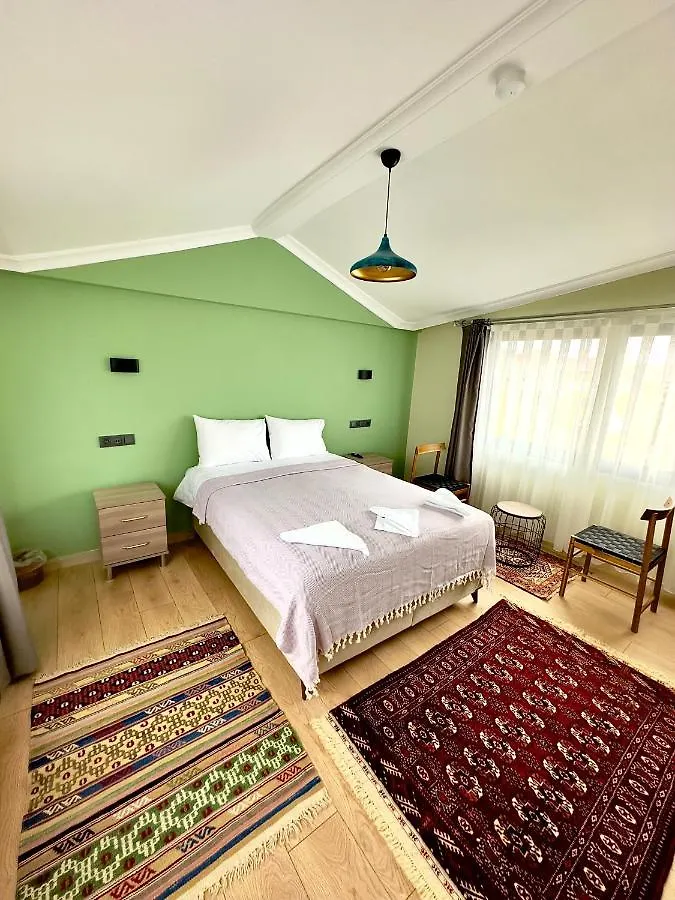 Terrace Guesthouse Istanbul Bed & Breakfast